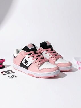 DC Shoes Pink White Black Sneakers Women’s Size 8.5 Lace-Up Skate Shoes New